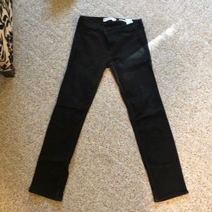 Black Hollister Low Rise Skinny Jeans